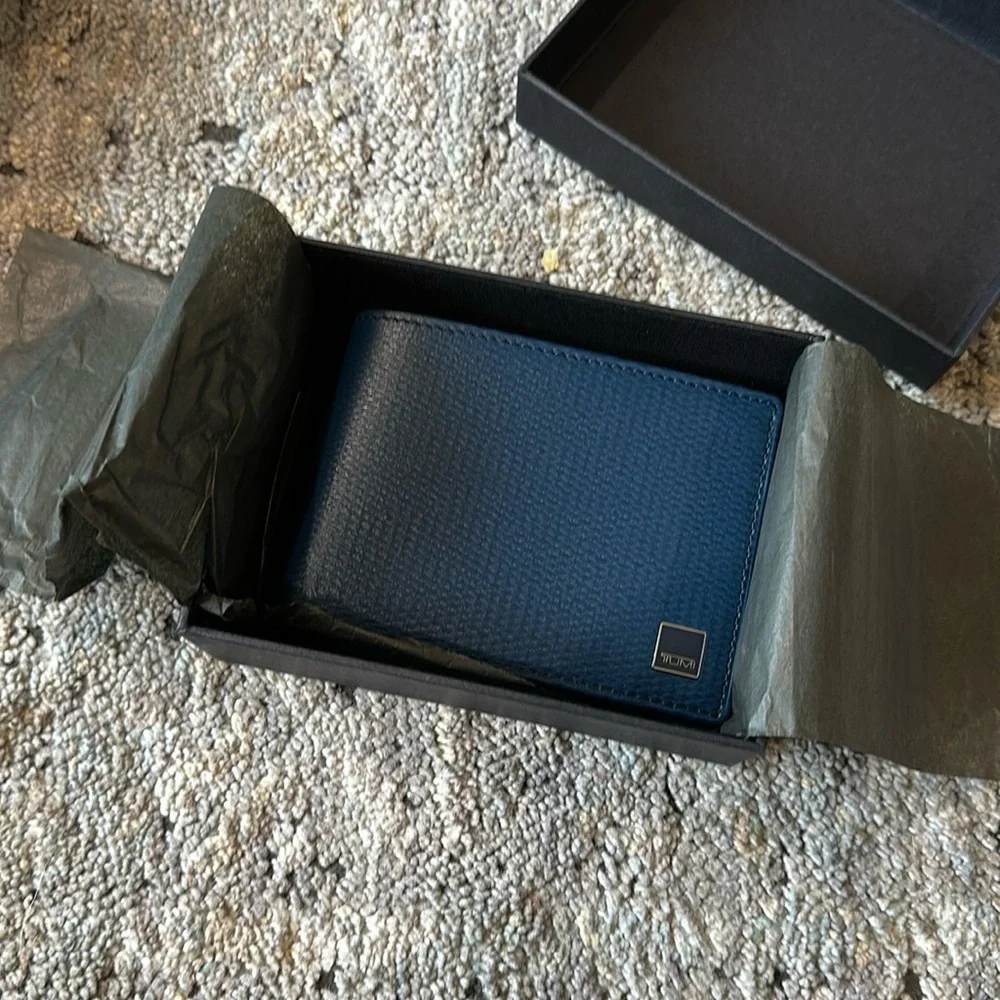 NWT Tami Monaco Double billfold - Picture 3 of 7